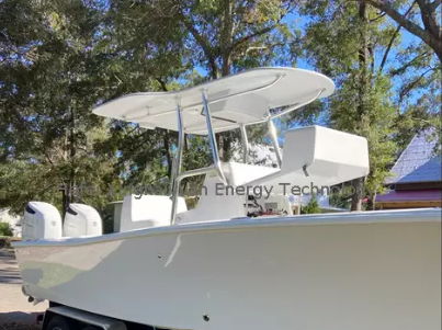 प्रीमियम फाइबरग्लास-प्रबलित प्लास्टिक (एफआरपी) से तैयार की गई, यह चंदवा संक्षारण-प्रतिरोधी, यूवी-स्थिर और अत्यधिक टिकाऊ है, जो समुद्री या ऑफ-रोड सेटिंग्स जैसे कठोर बाहरी वातावरण में दीर्घकालिक प्रदर्शन सुनिश्चित करता है।