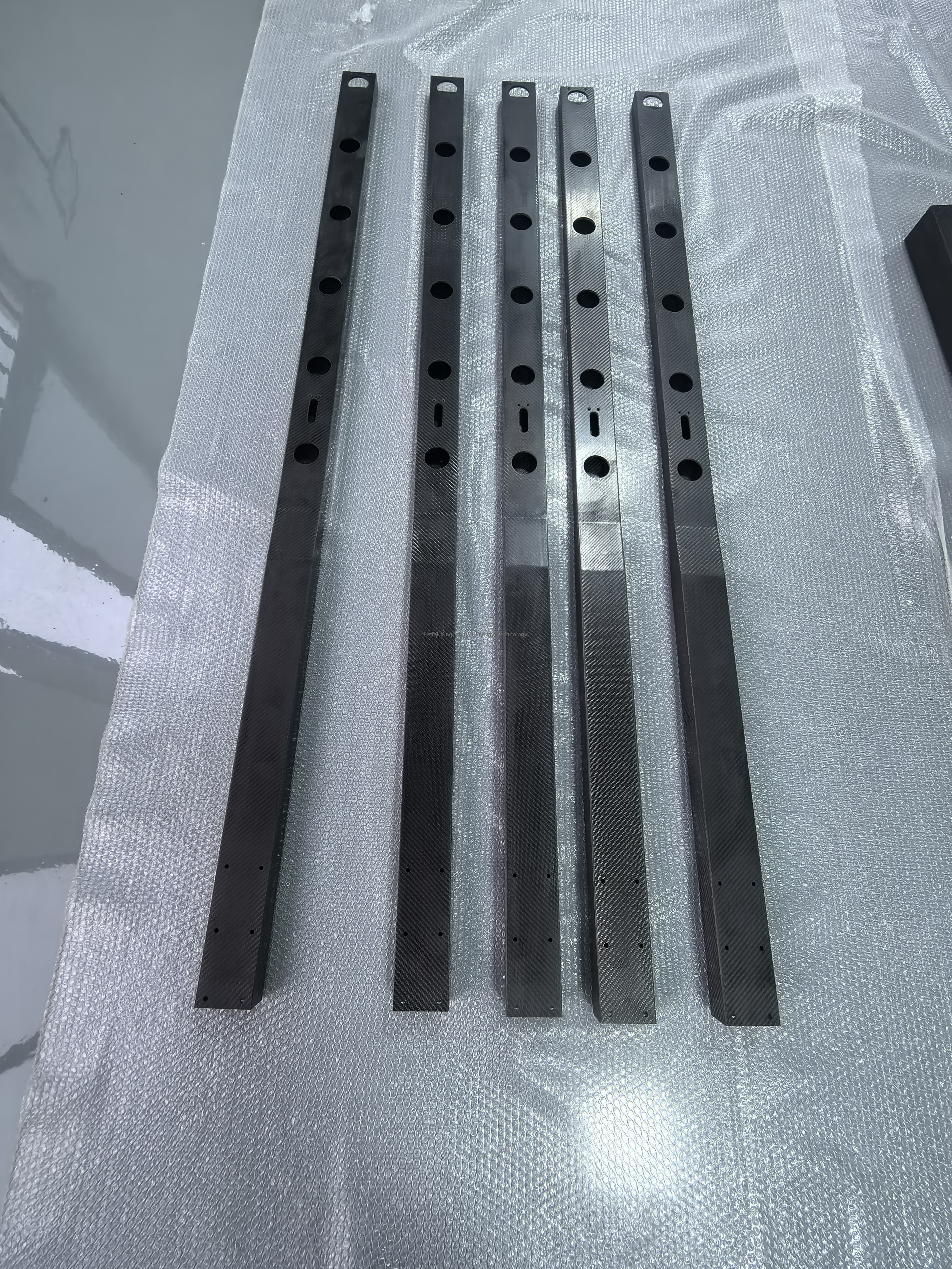 उन्नत कार्बन फाइबर रोबोटिक हथियार: उन्नत स्थायित्व और बुद्धिमत्ता